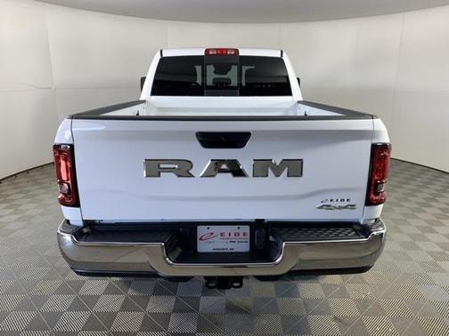 2025 RAM 2500 Tradesman Crew Cab 4x4 6'4' Box