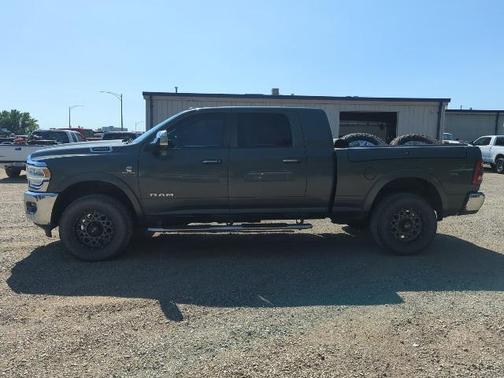 2020 RAM 2500 Laramie Mega Cab 4X4 6'4' Box