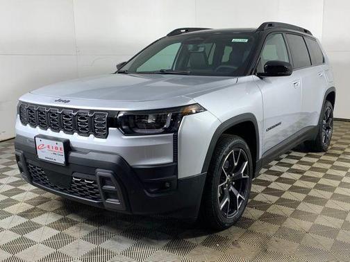 Silver Zynith Clearcoat 2026 Jeep Cherokee Overland