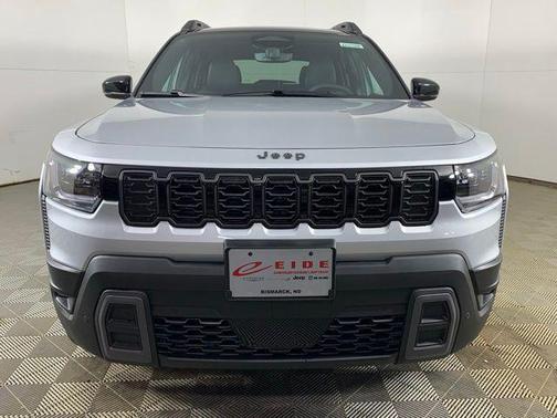 Silver Zynith Clearcoat 2026 Jeep Cherokee Overland
