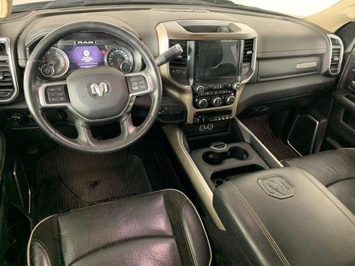 2022 RAM 2500 Laramie Crew Cab 4x4 6'4' Box