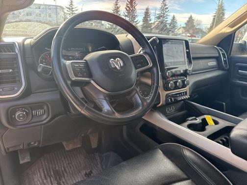 2022 RAM 2500 Laramie Crew Cab 4x4 6'4' Box