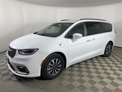 2021 Chrysler Pacifica Hybrid Touring L