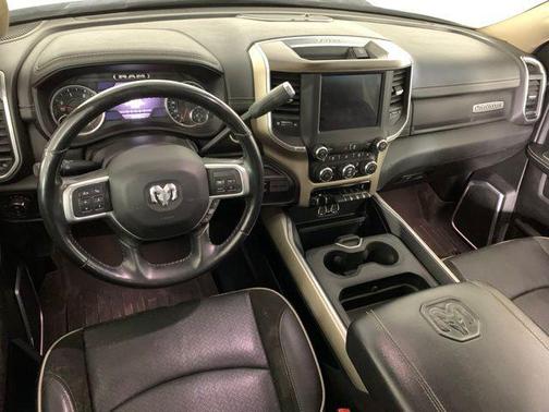 Diamond Black Crystal Pearlcoat 2022 RAM 2500 Laramie Crew Cab 4x4 6'4' Box