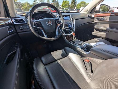 Radiant Silver Metallic 2014 Cadillac SRX Luxury Collection