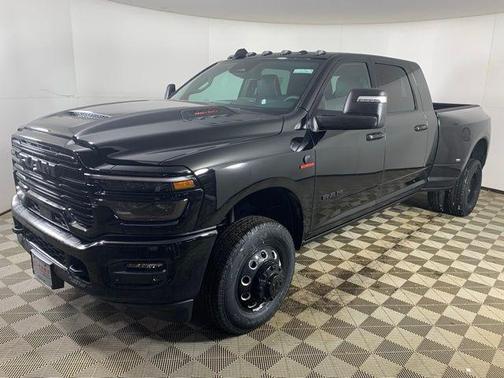 Diamond Black Crystal Pearlcoat 2026 RAM 3500 Laramie Mega Cab 4x4 6'4' Box