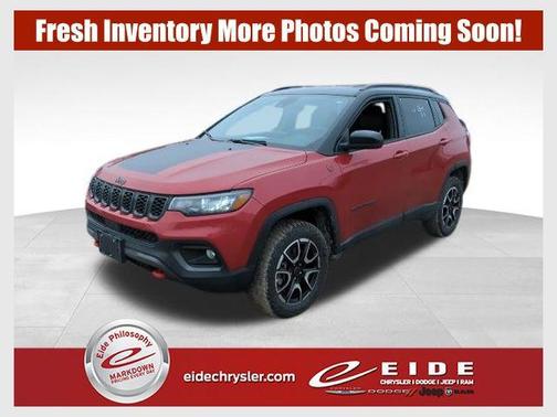 Red Hot Pearlcoat 2025 Jeep Compass Trailhawk