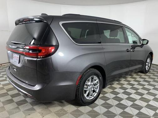 2021 Chrysler Pacifica Touring
