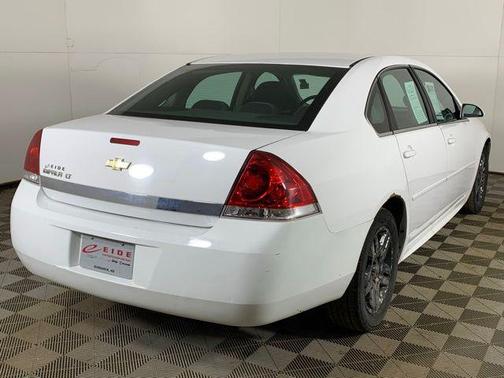 Summit White 2010 Chevrolet Impala LT