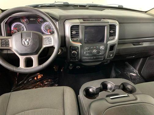 Bright White Clearcoat 2022 RAM 1500 Classic SLT