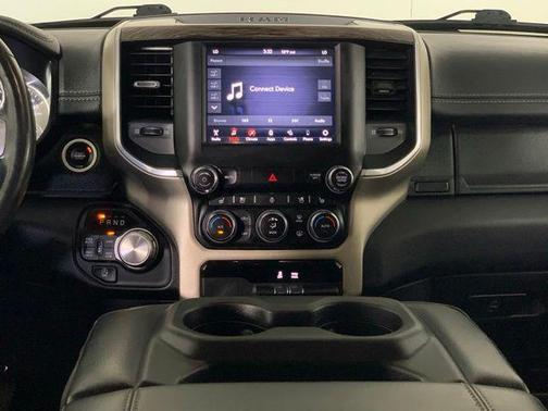 Diamond Black Crystal Pearlcoat 2020 RAM 1500 Laramie
