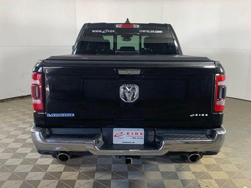 Diamond Black Crystal Pearlcoat 2020 RAM 1500 Laramie