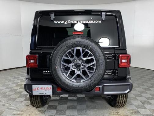 2025 Jeep Wrangler 4-Door Sahara 4x4