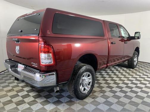 2024 RAM 2500 Tradesman Crew Cab 4x4 6'4' Box