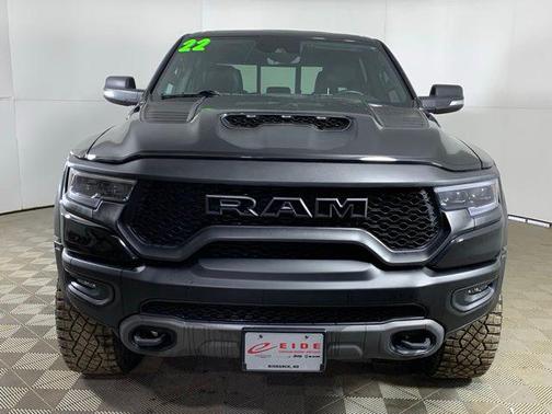 Diamond Black Crystal Pearlcoat 2022 RAM 1500 TRX