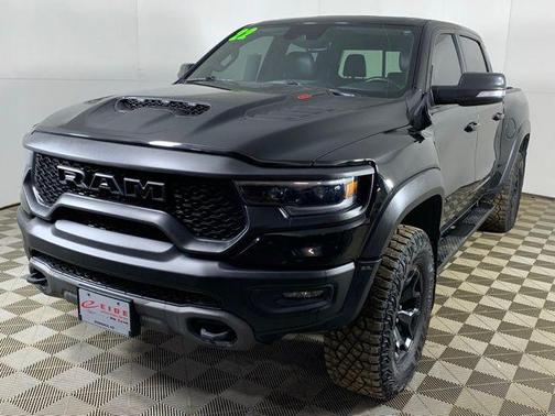 Diamond Black Crystal Pearlcoat 2022 RAM 1500 TRX