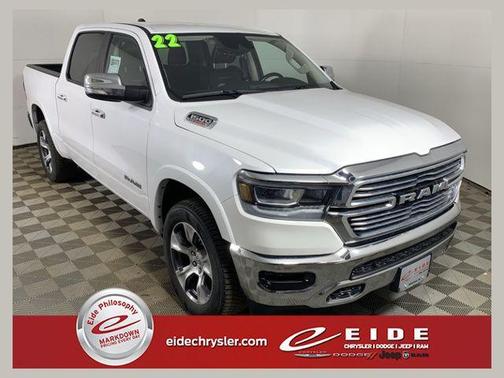 Ivory White Tri-Coat Pearlcoat 2022 RAM 1500 Laramie