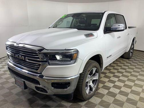 Ivory White Tri-Coat Pearlcoat 2022 RAM 1500 Laramie