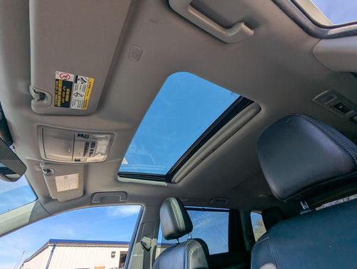 Blizzard Pearl 2019 Toyota Highlander XLE