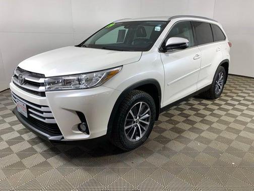 Blizzard Pearl 2019 Toyota Highlander XLE