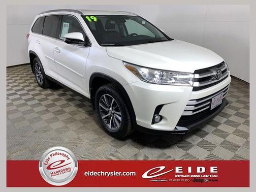 Blizzard Pearl 2019 Toyota Highlander XLE