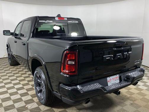 Diamond Black Crystal Pearlcoat 2026 RAM 1500 Big Horn/Lone Star