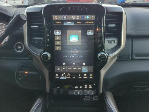 2024 RAM 2500 Laramie Crew Cab 4x4 6'4' Box