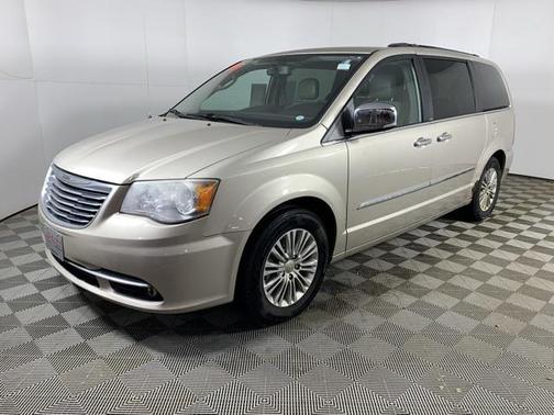 2013 Chrysler Town & Country Touring-L