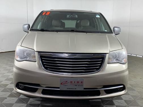 2013 Chrysler Town & Country Touring-L
