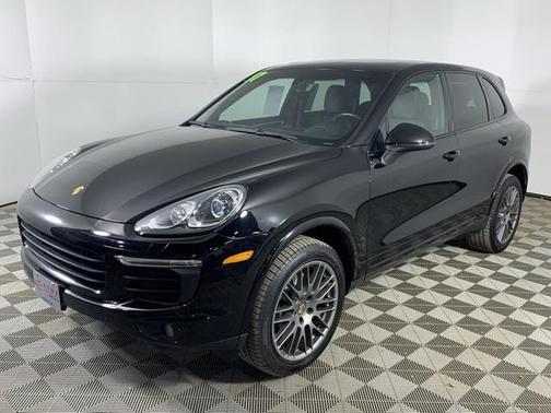 2017 Porsche Cayenne Platinum Edition
