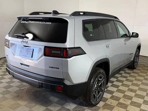 Silver Zynith Clearcoat 2026 Jeep Cherokee Limited