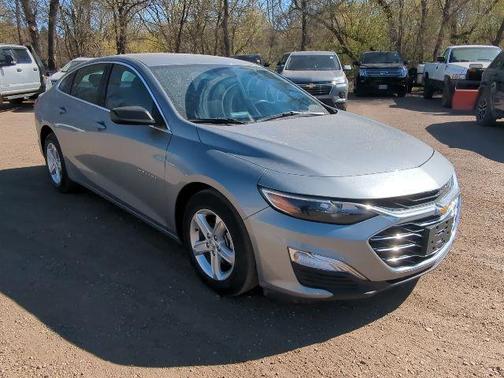 Sterling Gray Metallic 2024 Chevrolet Malibu 1LS