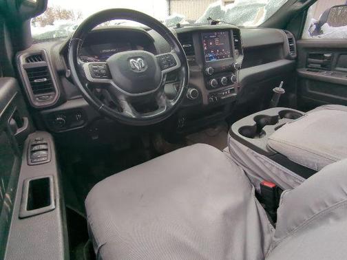 2022 RAM 2500 Tradesman Crew Cab 4x4 6'4' Box