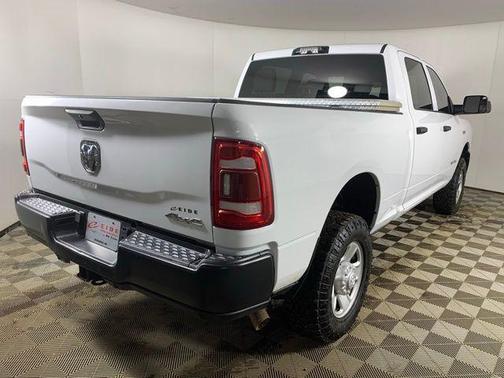 2022 RAM 2500 Tradesman Crew Cab 4x4 6'4' Box
