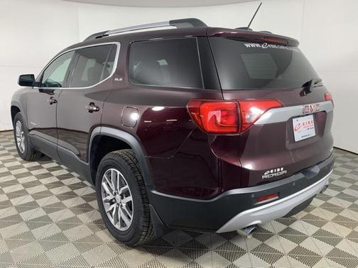 2017 GMC Acadia SLE-2