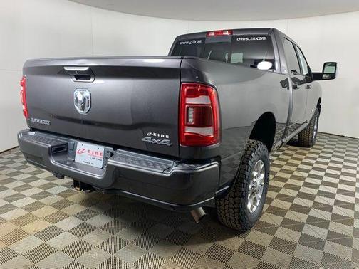 2024 RAM 2500 Laramie Crew Cab 4x4 6'4' Box