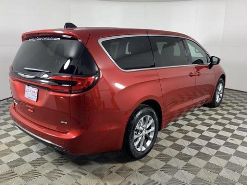 2026 Chrysler Pacifica L