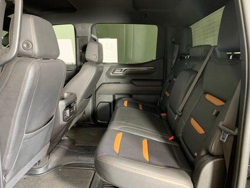 Onyx Black 2022 GMC Sierra 1500 AT4