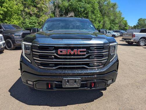 Onyx Black 2022 GMC Sierra 1500 AT4
