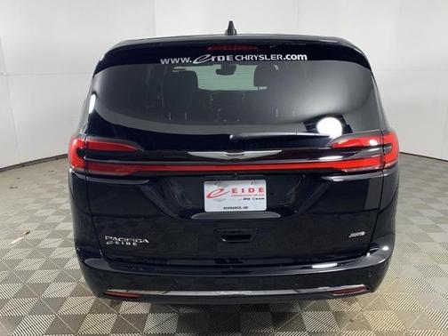 2026 Chrysler Pacifica L