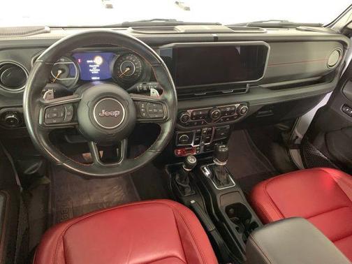 Silver Zynith Clearcoat 2024 Jeep Wrangler Rubicon 392