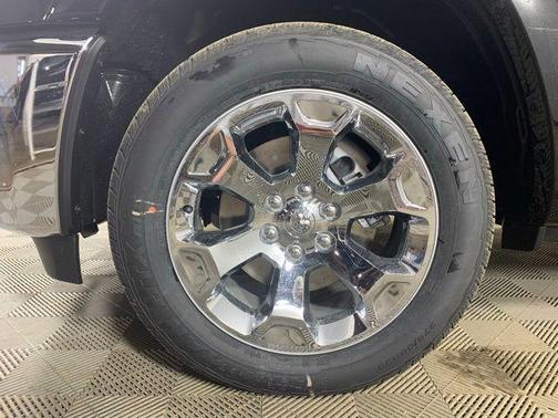 Diamond Black Crystal Pearlcoat 2026 RAM 1500 Big Horn/Lone Star