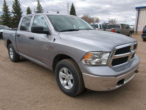 Billet Silver Metallic Clearcoat 2023 RAM 1500 Classic SLT