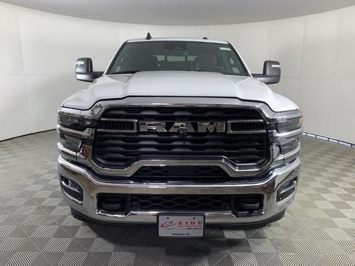2025 RAM 2500 Tradesman Crew Cab 4x4 6'4' Box