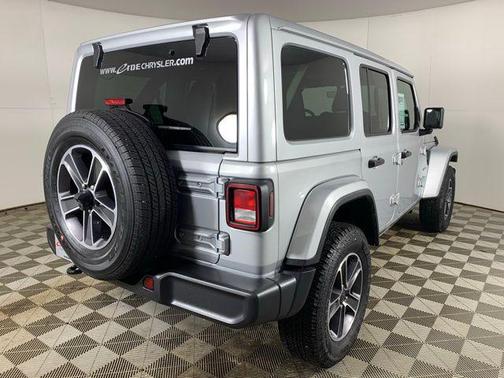 2023 Jeep Wrangler 4-Door Sahara