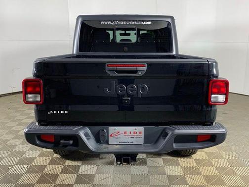 Black Clearcoat 2023 Jeep Gladiator Sport S