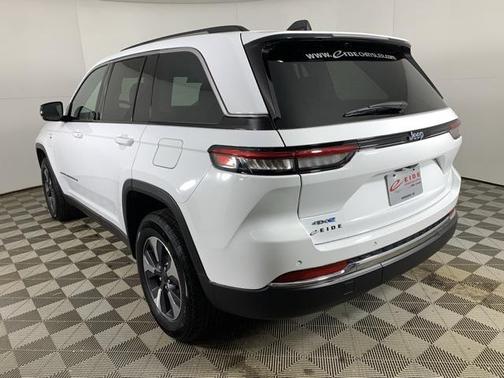 2022 Jeep Grand Cherokee 4xe Base