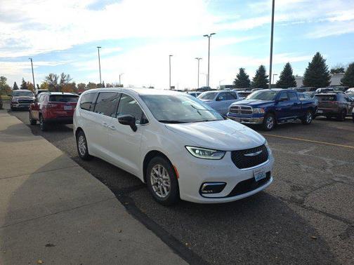 Bright White Clearcoat 2024 Chrysler Pacifica Touring L
