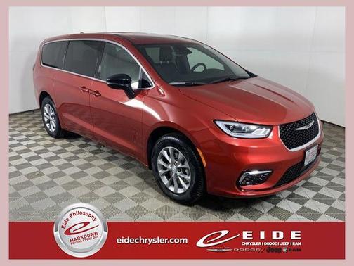 Red Hot Pearlcoat 2026 Chrysler Pacifica L Minivan