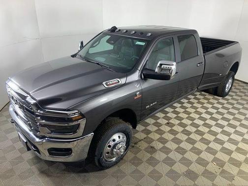 2026 RAM 3500 Laramie Crew Cab 4x4 8' Box